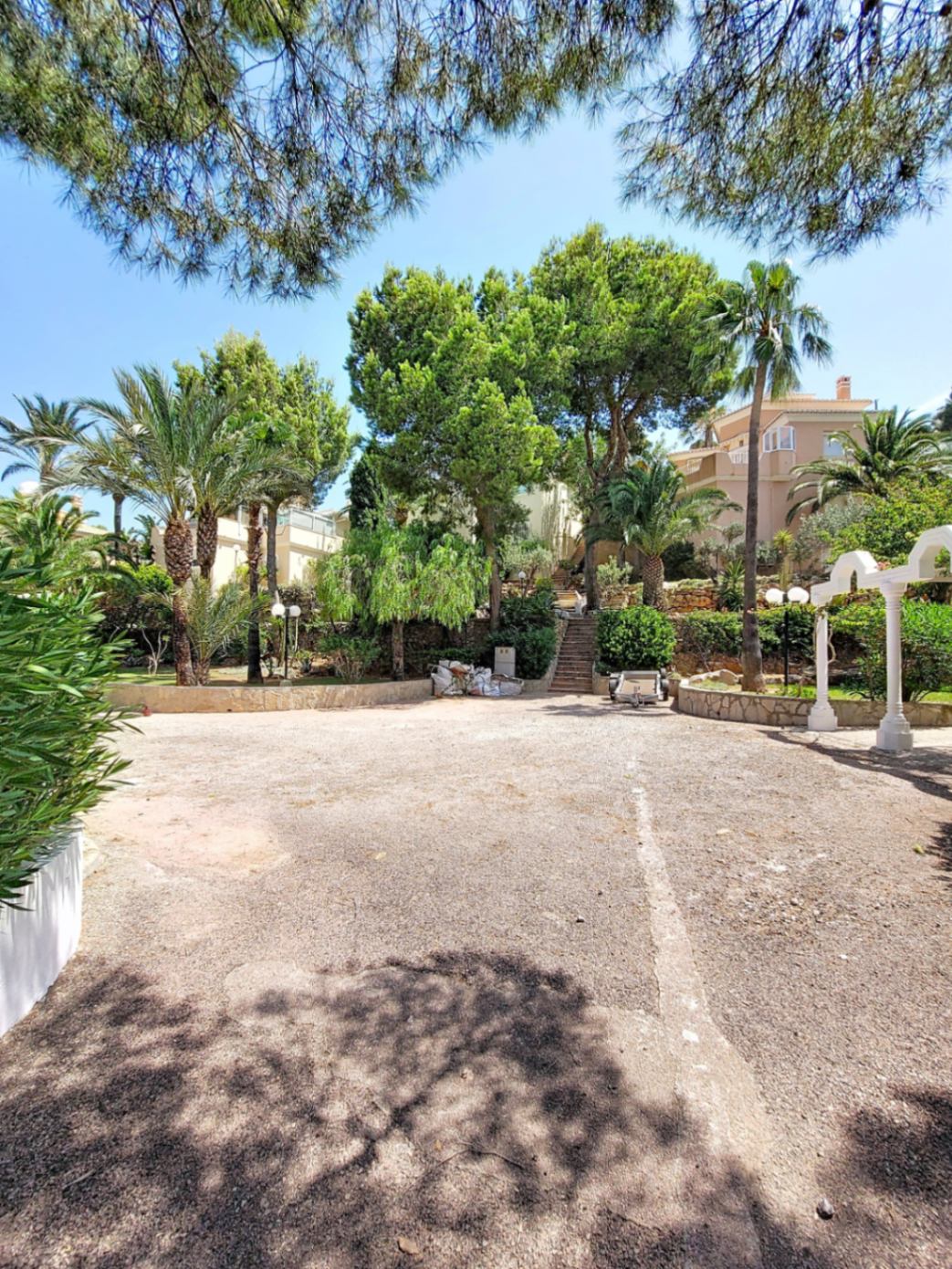 Casa con terraza y vistas al mar en La Medina, Montgó, Denia